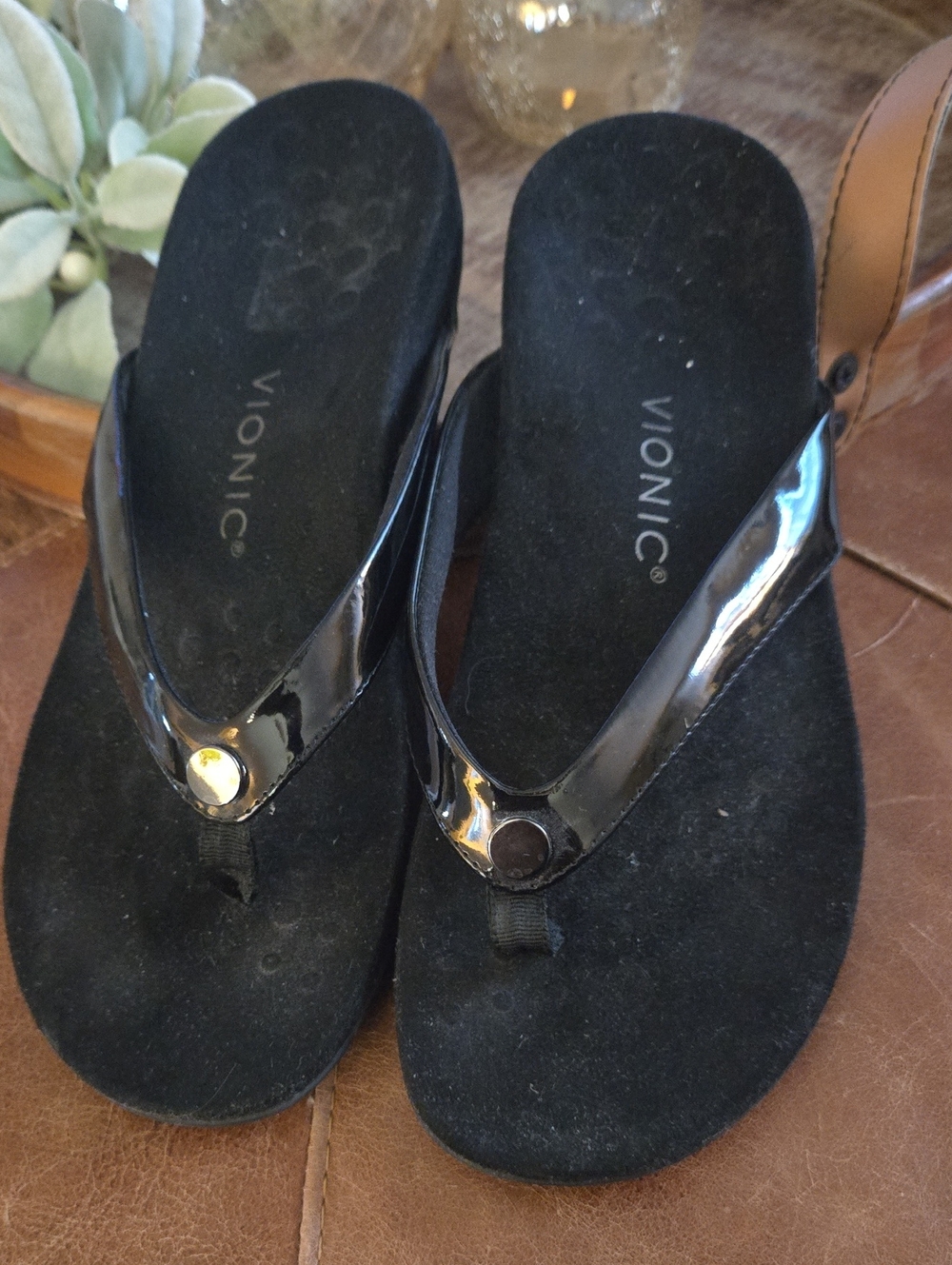 Vionic Black Patent Flip-Flop Sandals with Metallic Accent